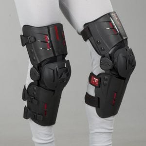 evs rs9 knee brace 2